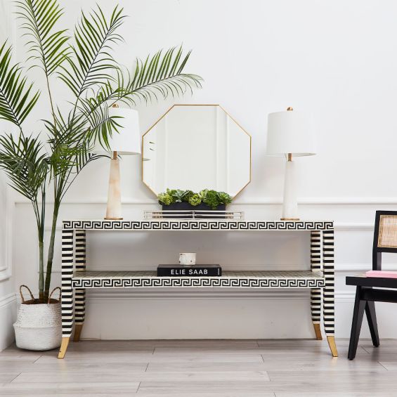 Dazzling Grecian pattern black and white console table