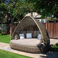 Shade Day Bed