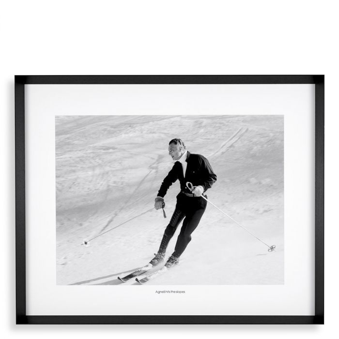 Print of Gianni Agnelli skiing in black & white
