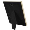 Showcase your memories in style with the Aurum Picture Frame. Elegant design, perfect for 13 x 18 cm photos. A beautiful addition to any decor!