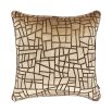 Sharp linear designed cushion with diffused edges