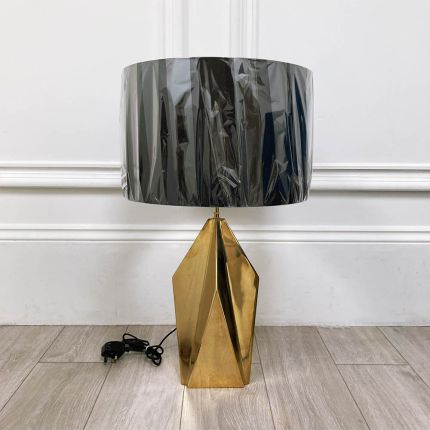 stunning geometric brass lamp