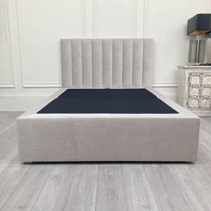 Kingsize Tosca Bed with fluted headboard
