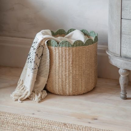 Polly Scalloped Basket
