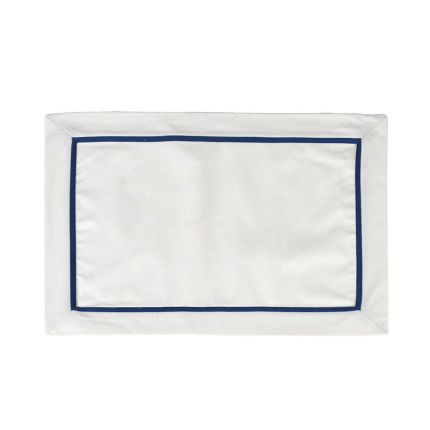 Elegant and classic placemat with navy boarder
