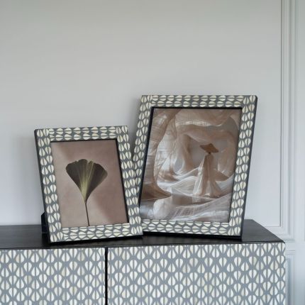 Lumar Picture Frame