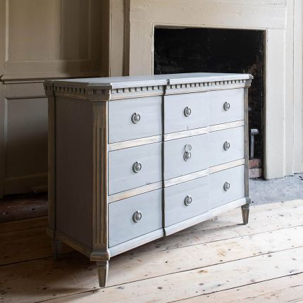 Charming distressed finish grey chest of drawers 