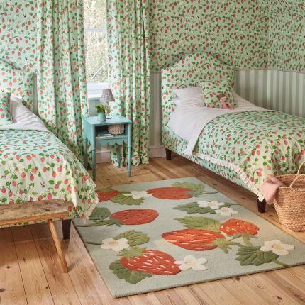 Villa Nova Strawberry Patch Rug - S