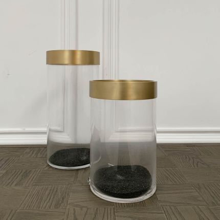 Pair of hurricanes with brass edge