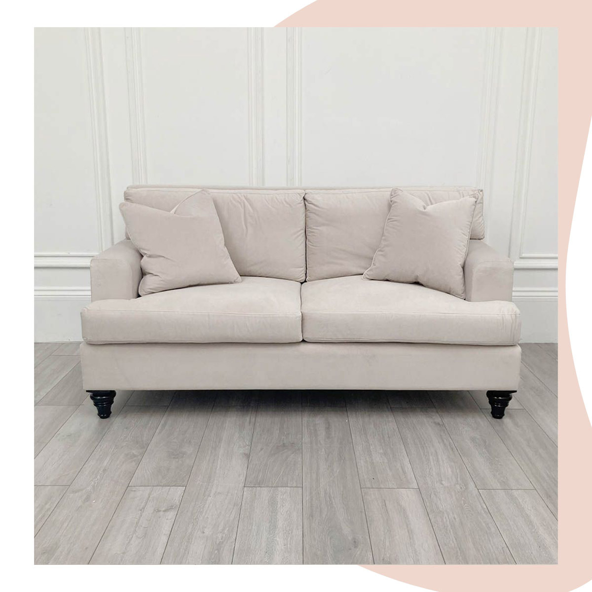SOFAS & SEATING